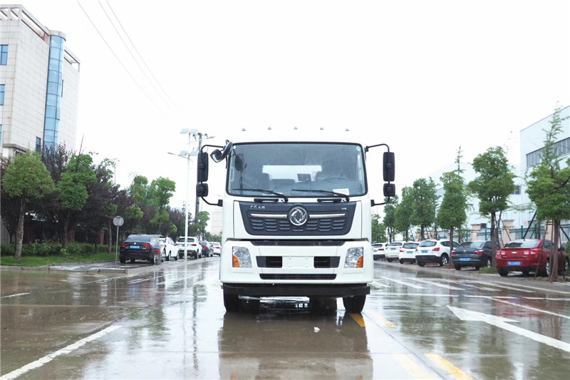 東風(fēng)天龍后八輪20噸噴霧車，國六綠化噴灑車